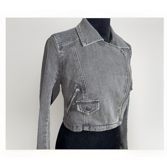 Free People Cropped Moto Jean Jacket Faded Black Cropped Size XS Full Zip Pocket - Picture 6 of 9